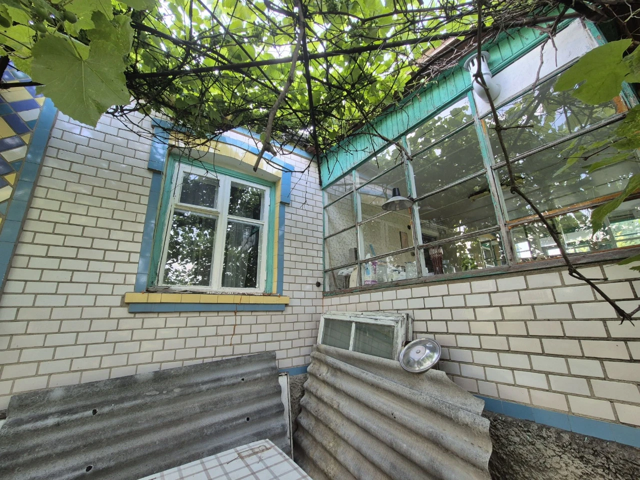Будинок (3 кімнати)85,5кв.м із земельною ділянкою 0,2355га