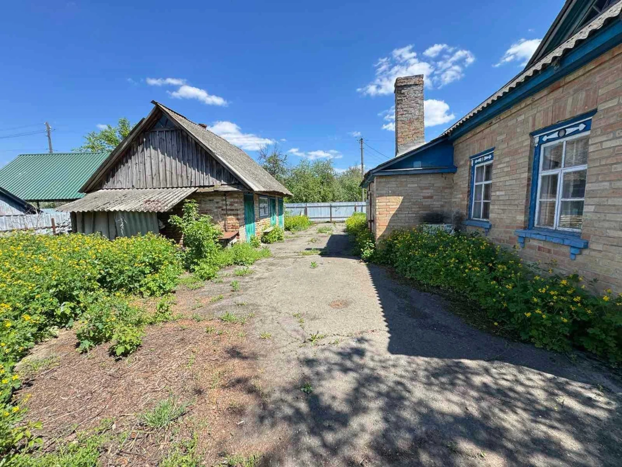 Будинок 101кв.м, 2 входи з газом та світлом в Черкаській обл