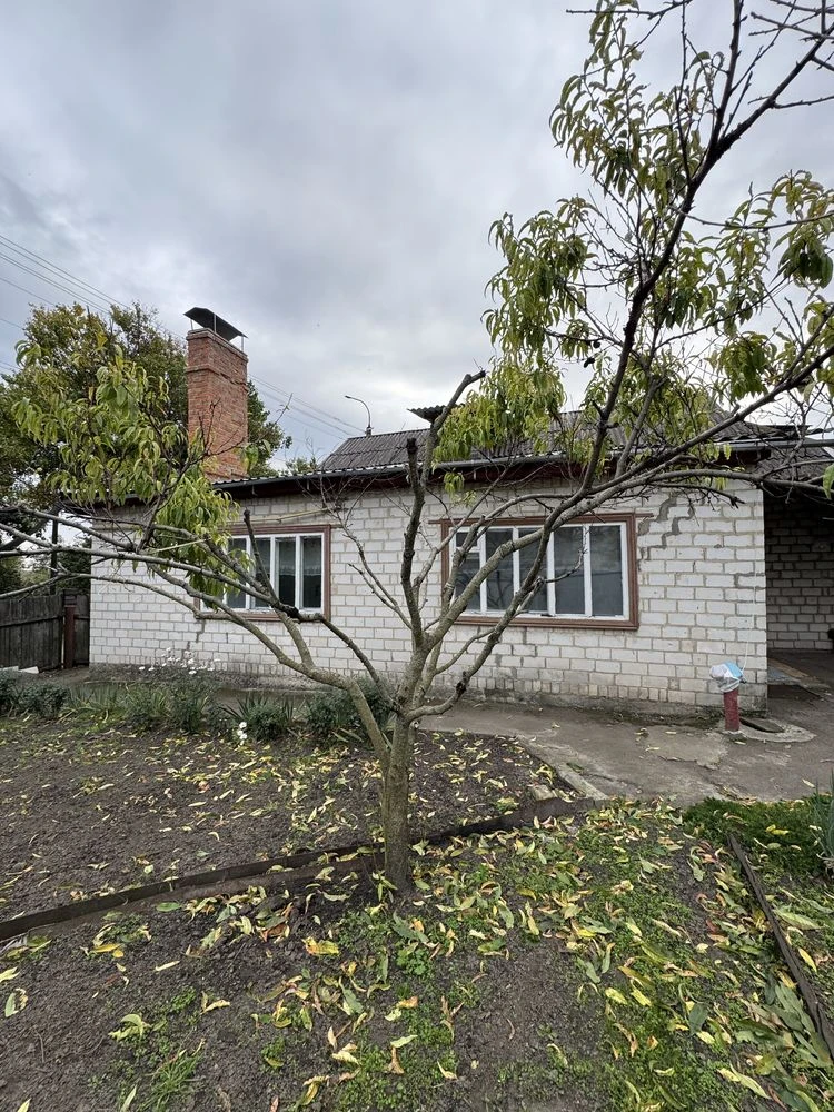 Продаж частини будинку 1/2