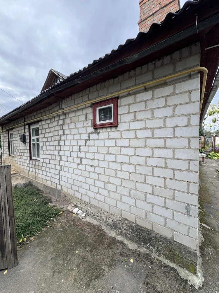 Продаж частини будинку 1/2