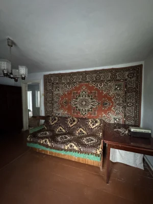 Продаж частини будинку 1/2