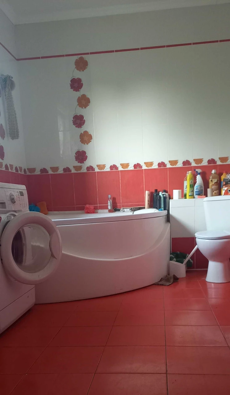 Нерухомість. Продаж будинку