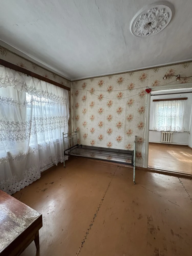 Продаж ДВОХ будинків на одній ділянці