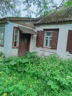 Продам ділянку в с.Будки ,вул.незалежності 9.