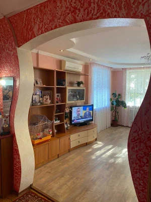 Двоповерховий будинок з усіма зручностями ( район Гора)