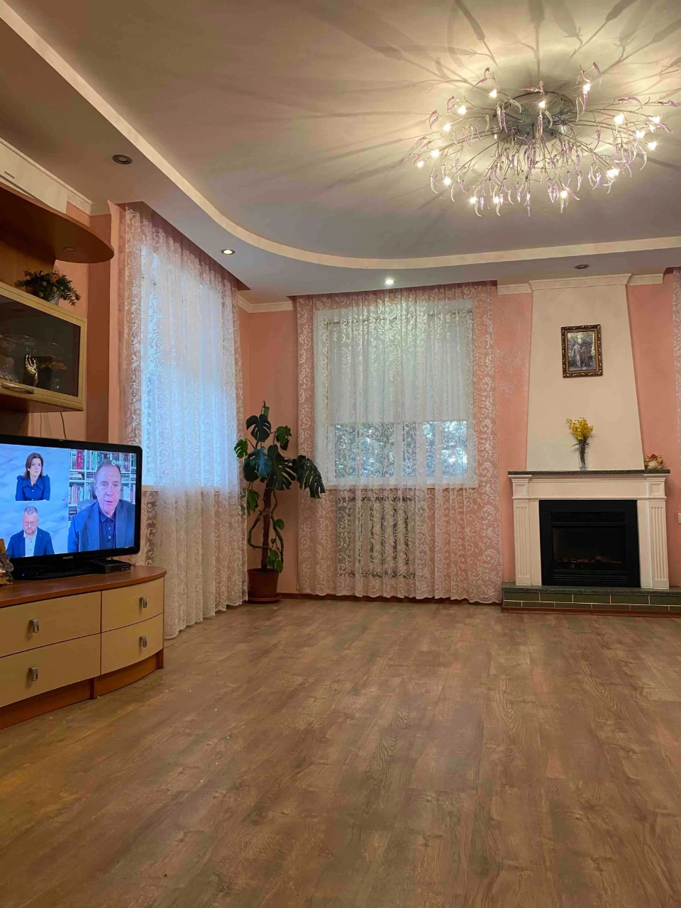 Двоповерховий будинок з усіма зручностями ( район Гора)