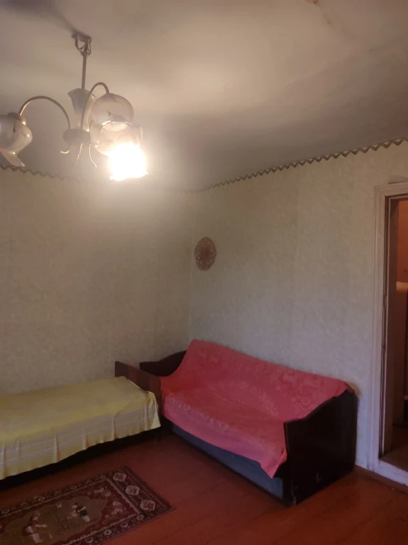 Продаж частини будинку в місті Сміла, центр міста.