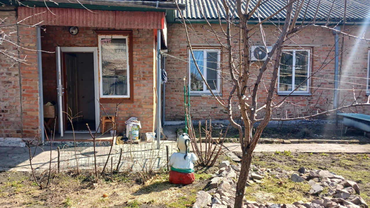 Продаж частки будинку в центрі міста