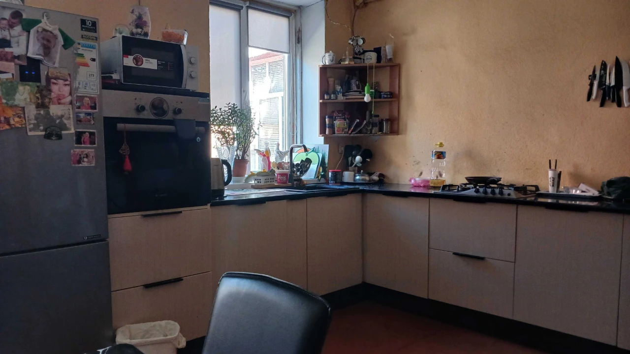 Продаж частки будинку в центрі міста
