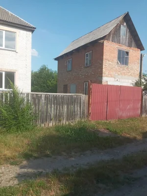 Продається недобудований будинок