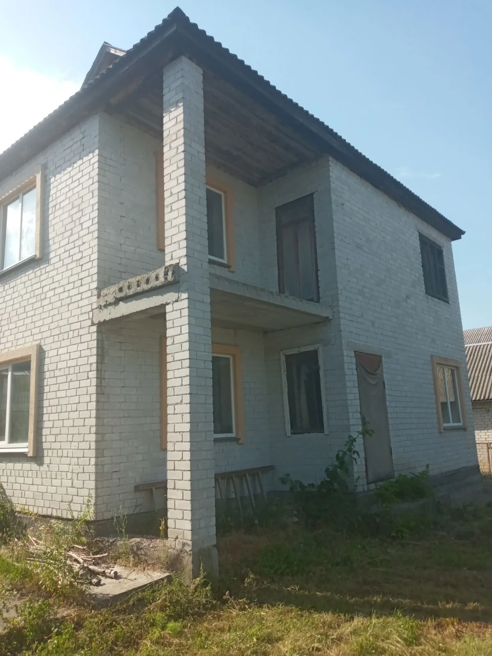 Продається недобудований будинок
