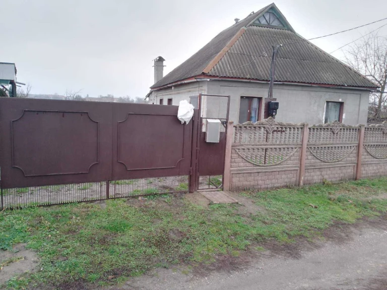 Продається частина будинку