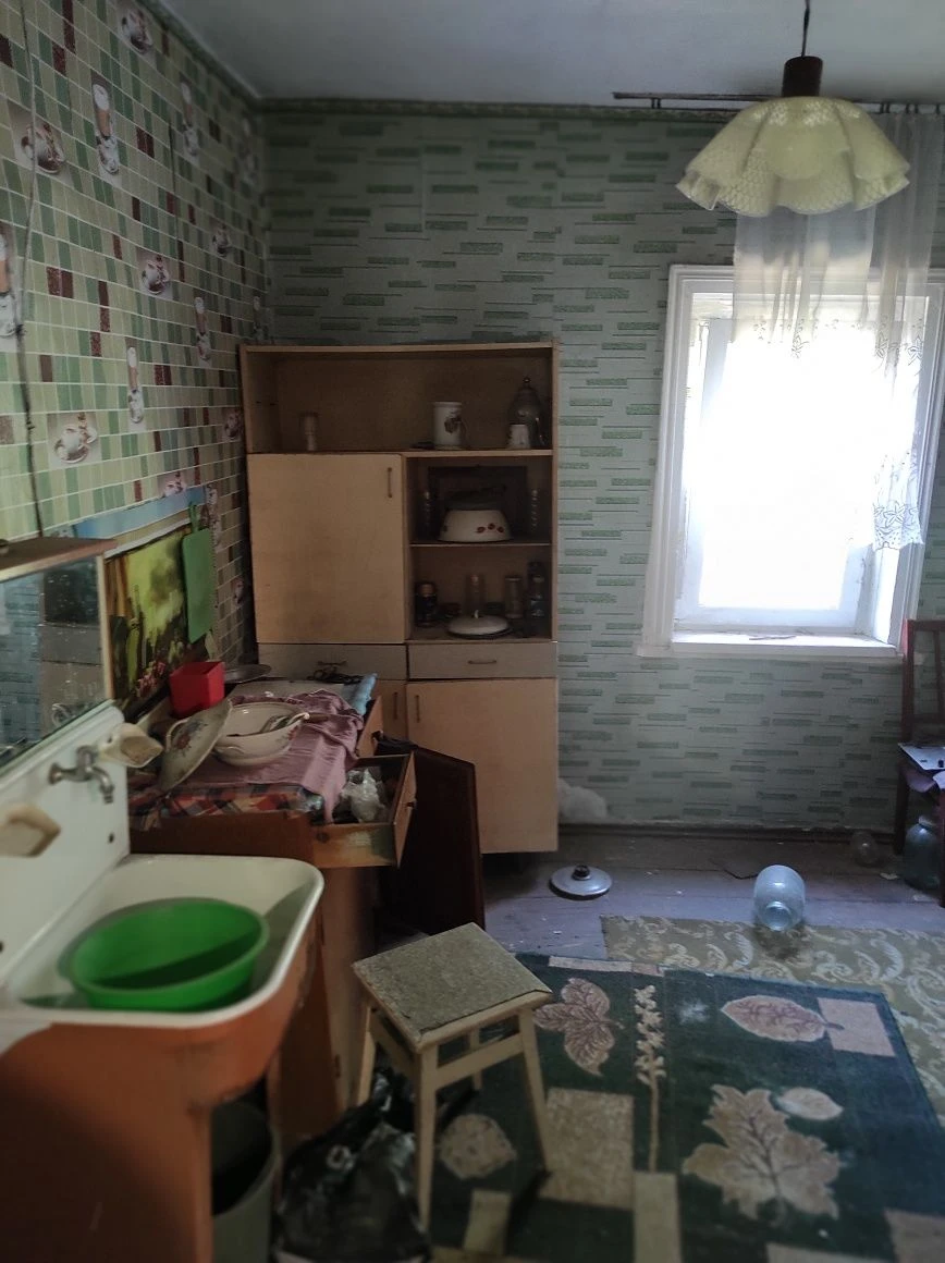 Продам по договору дарчі пів будинку