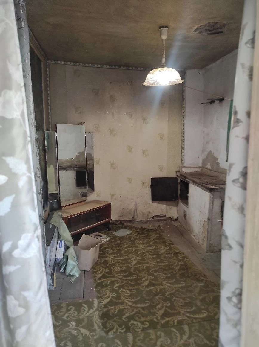 Продам по договору дарчі пів будинку