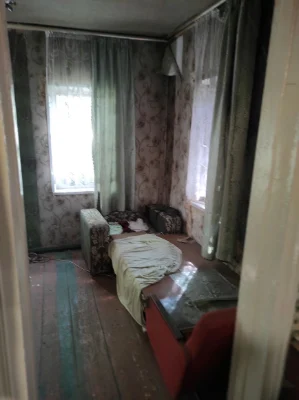 Продам по договору дарчі пів будинку