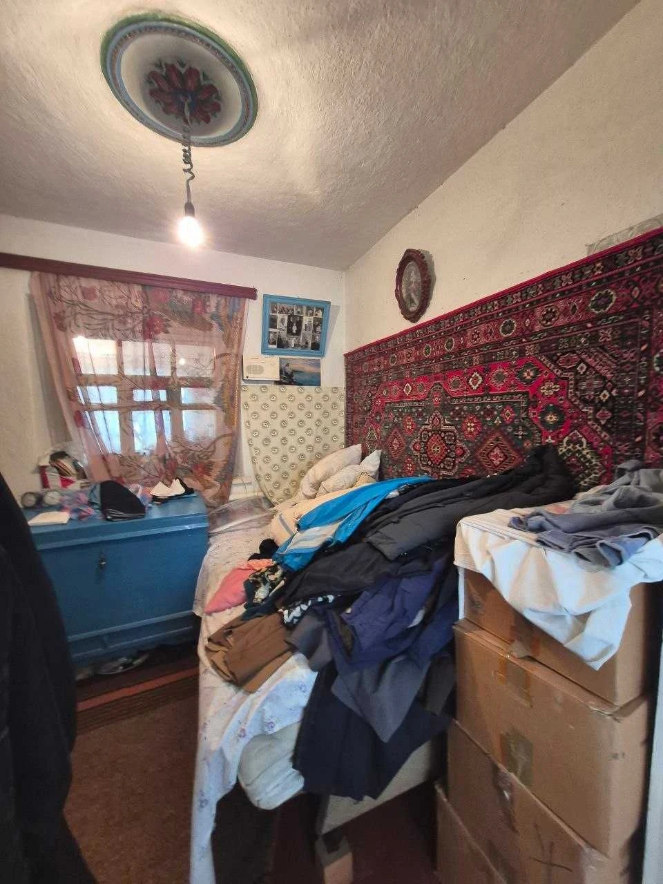 Продам будинок на 6 сотках із господарськими спорудами,  рай