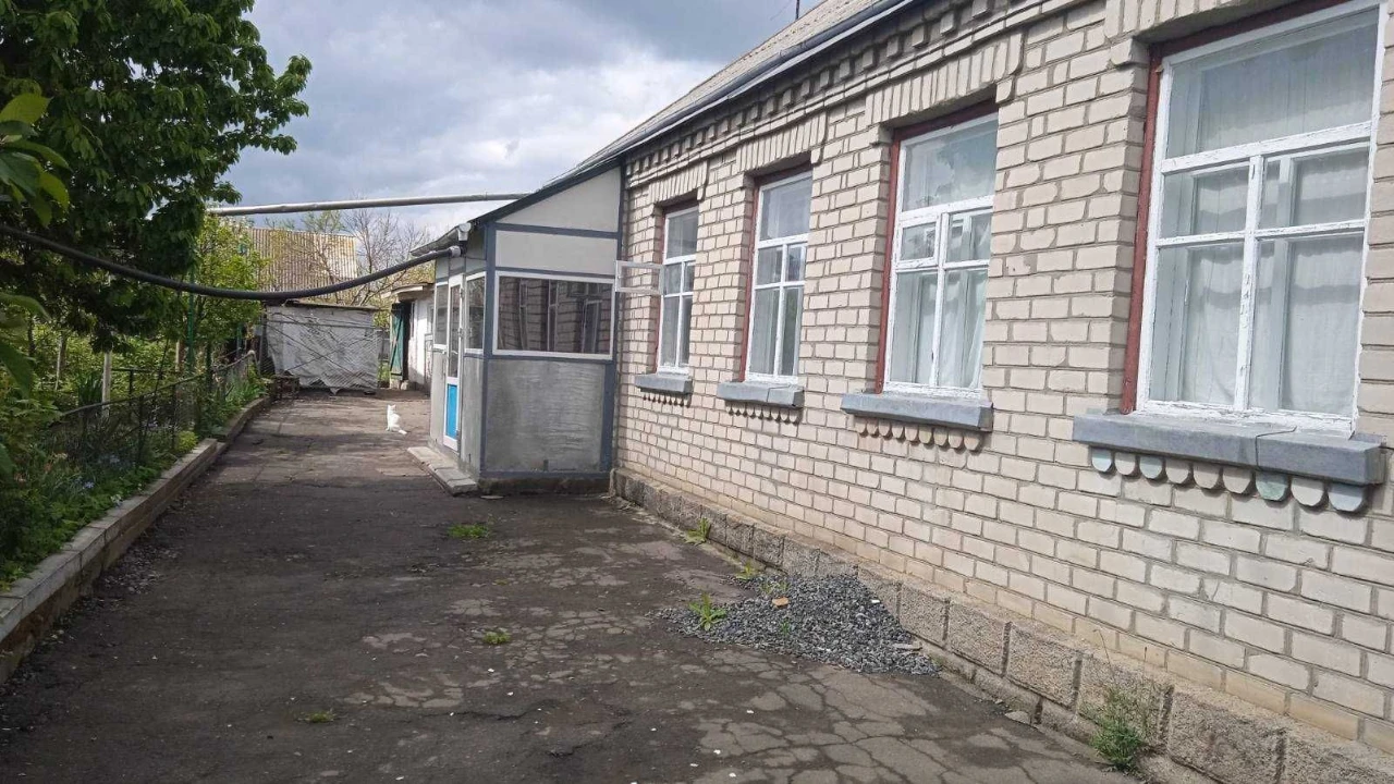 Продається будинок у м. Тальне