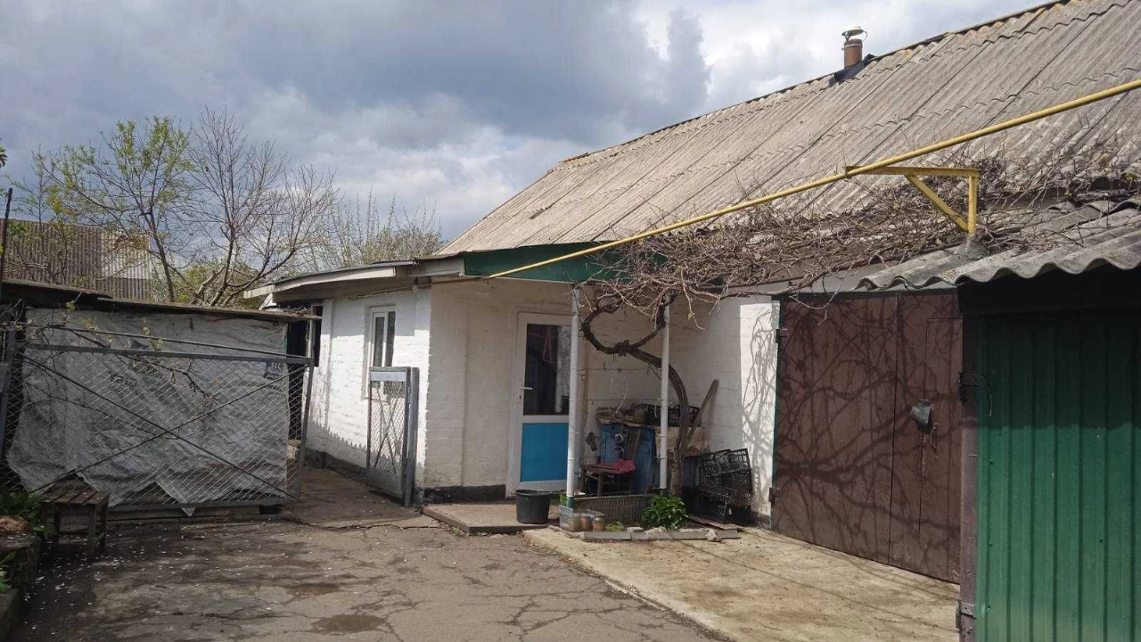 Продається будинок у м. Тальне