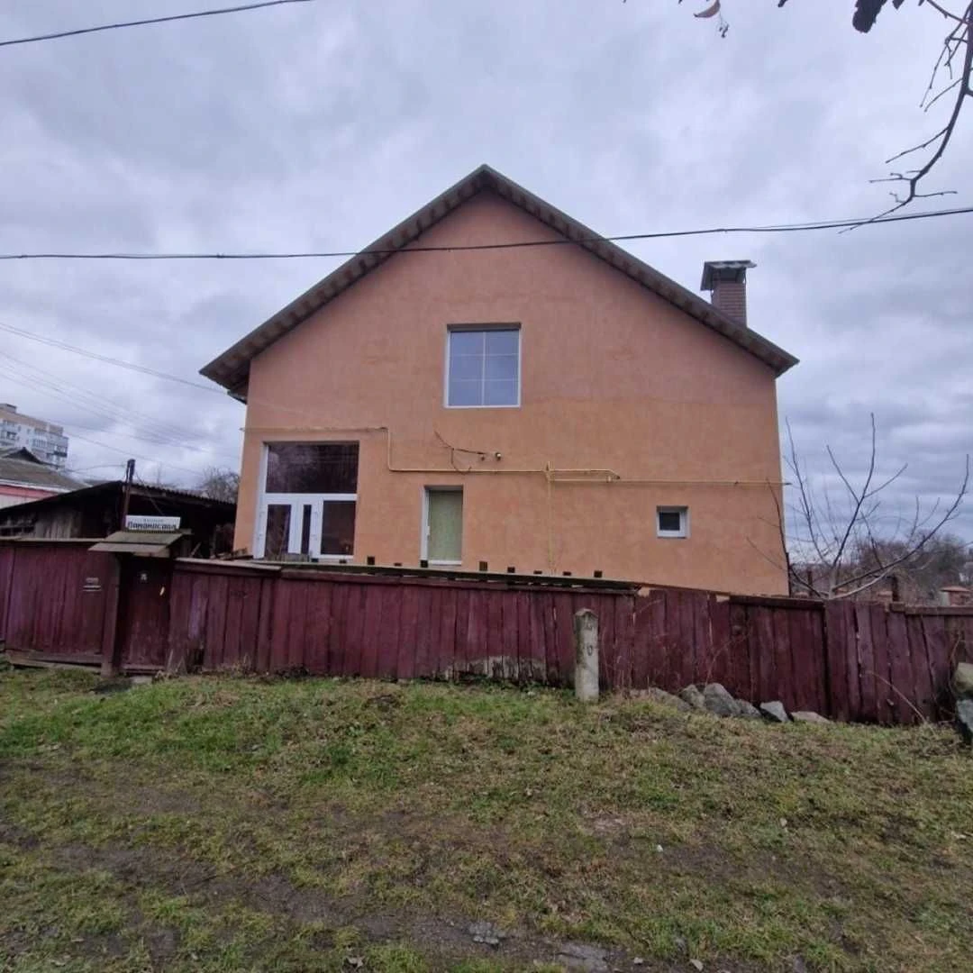 Продається будинок, район ЦНАП, місто Умань