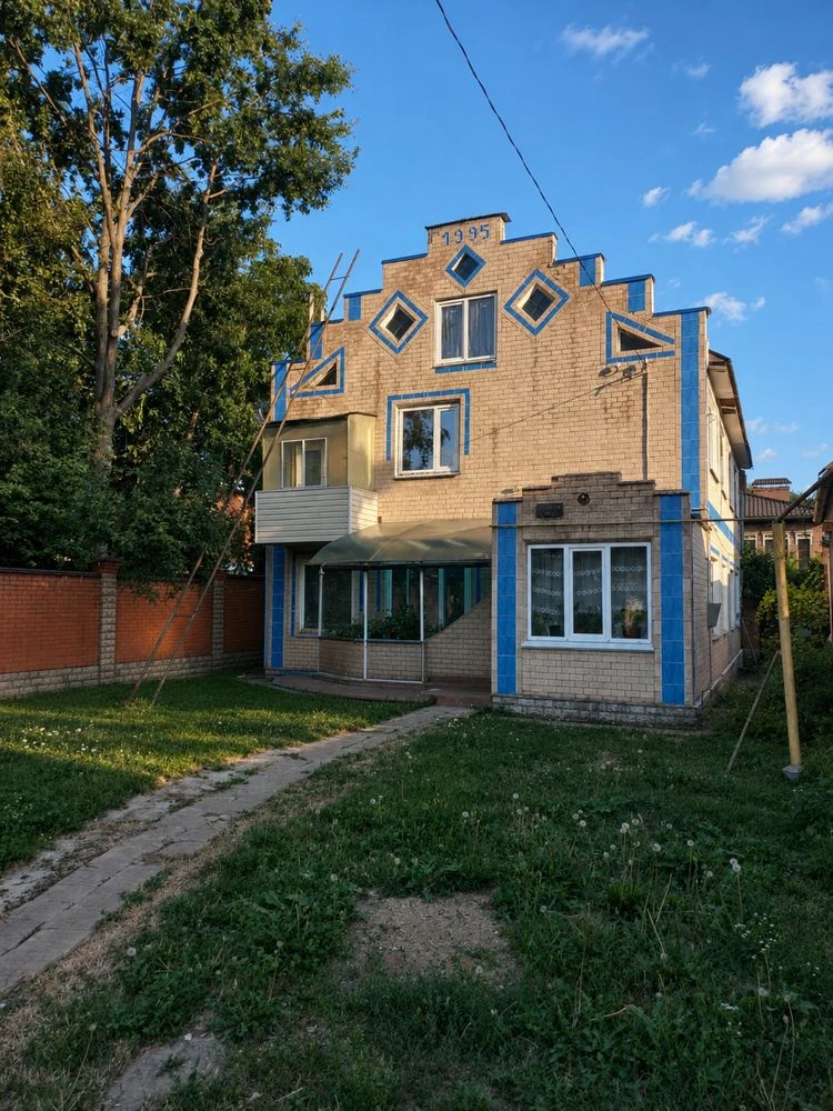 Продаж 2-поверхового будинку 180 м² в Умані | Топова локація