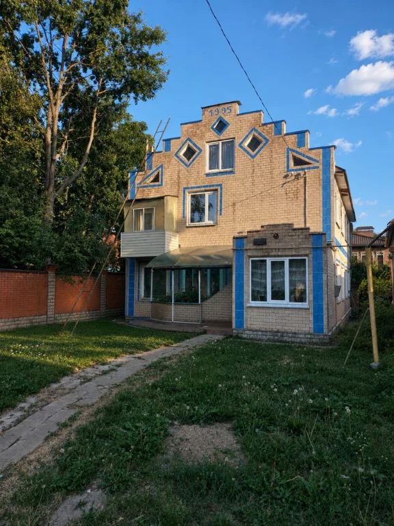 Продаж 2-поверхового будинку 180 м² в Умані | Топова локація