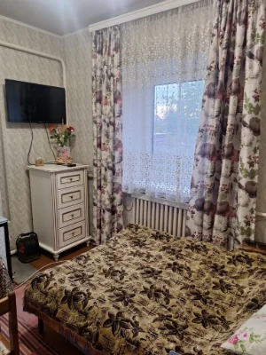 продаж окремого будинку