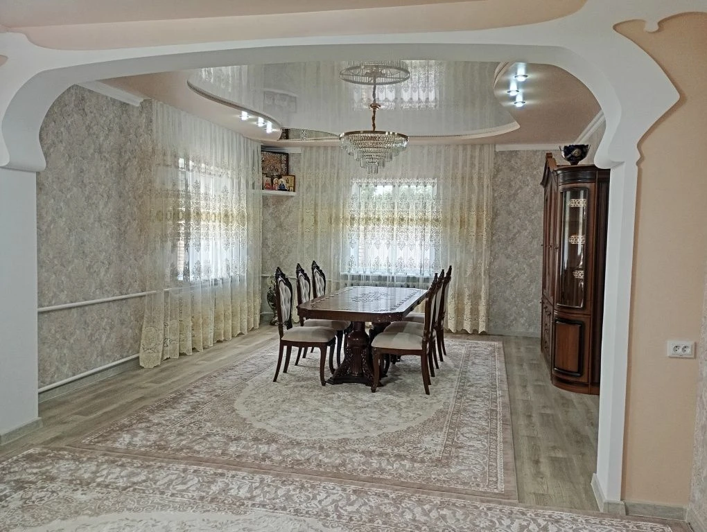 Продається два житла в одному дворі