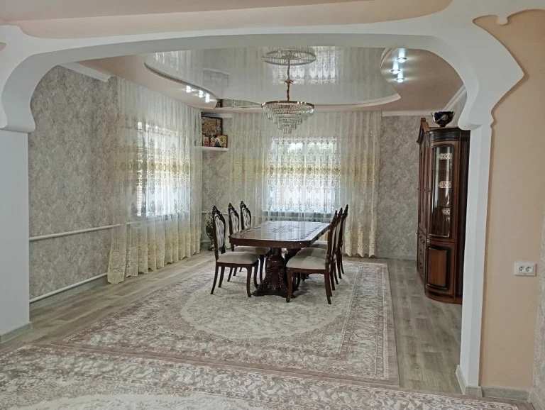 Продається два житла в одному дворі