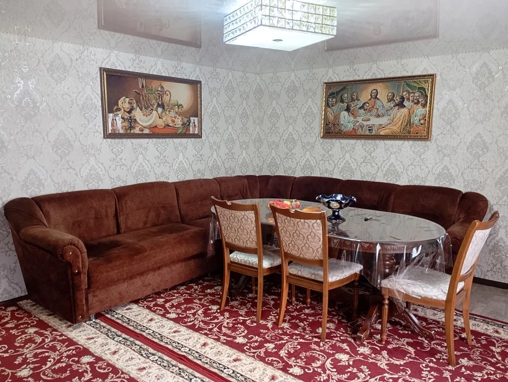 Продається два житла в одному дворі