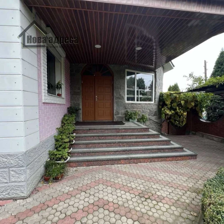 Продається затишний будинок