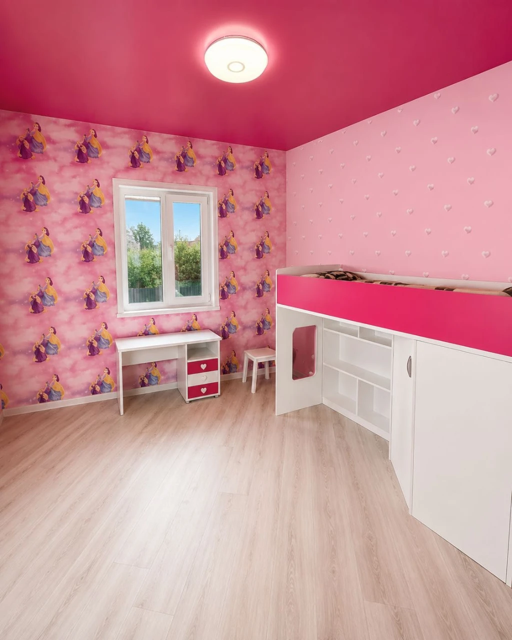 Сучасний будинок 170 м² з гостьовим будинком в місті Умань