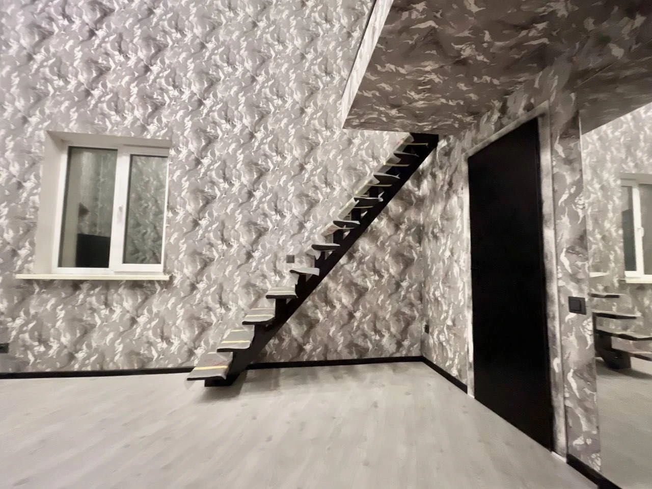 Сучасний будинок 170 м² з гостьовим будинком в місті Умань