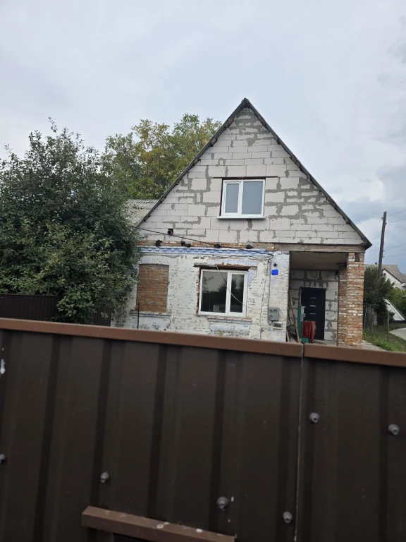 Продаж частини будинку