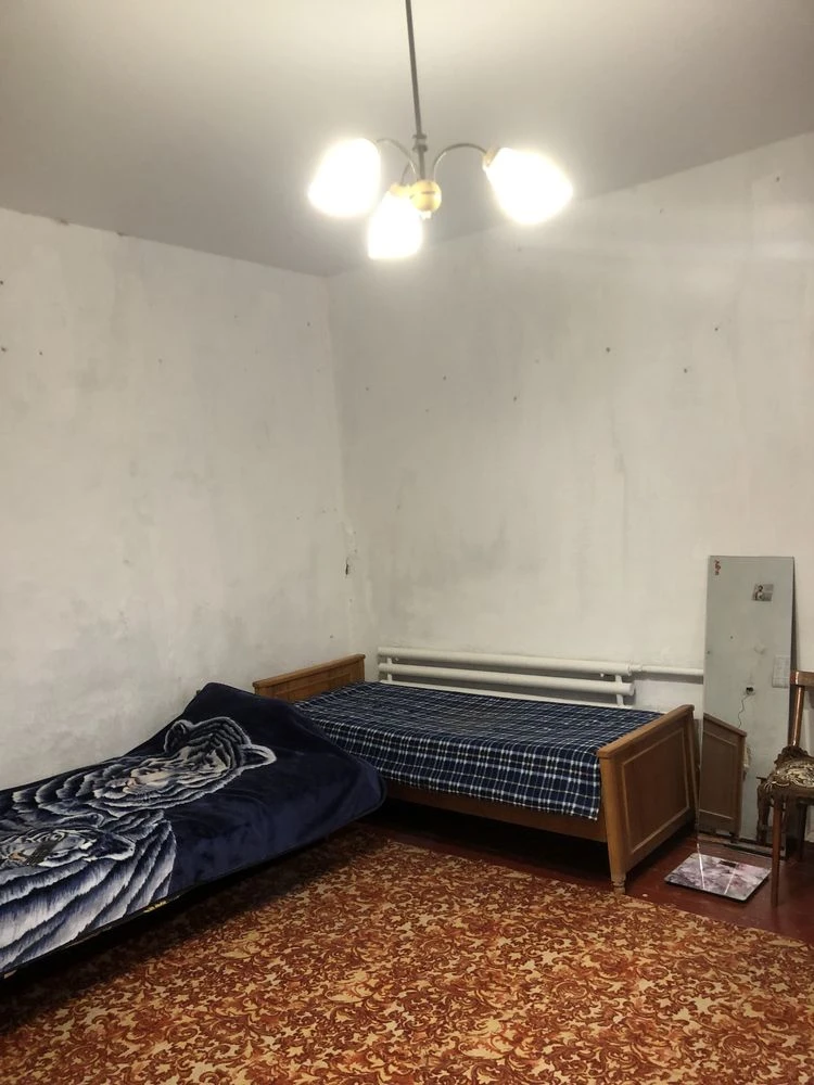 Продається частина будинку , центр
