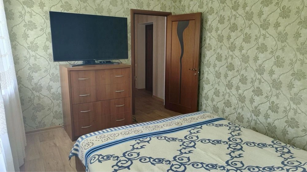 Продається окремий добротний будинок з ремонтом!!