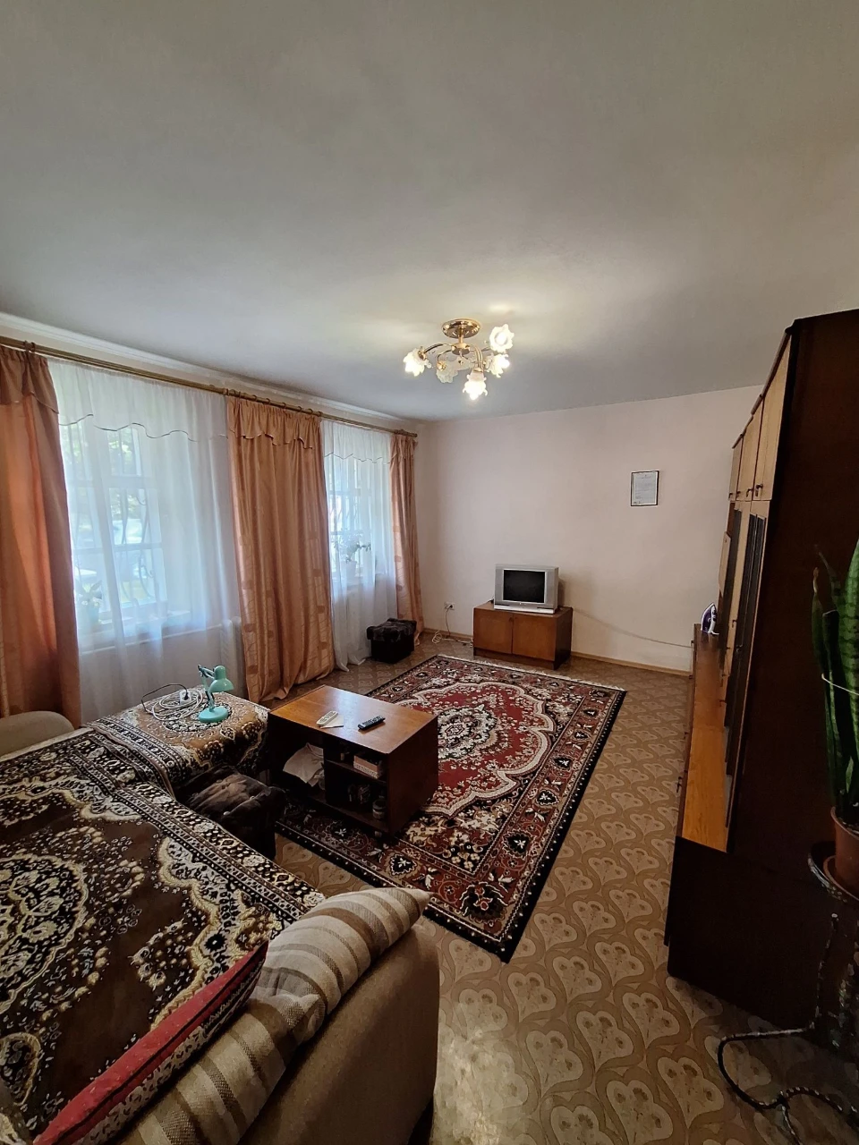 Продаж частини будинку в центральній частині міста