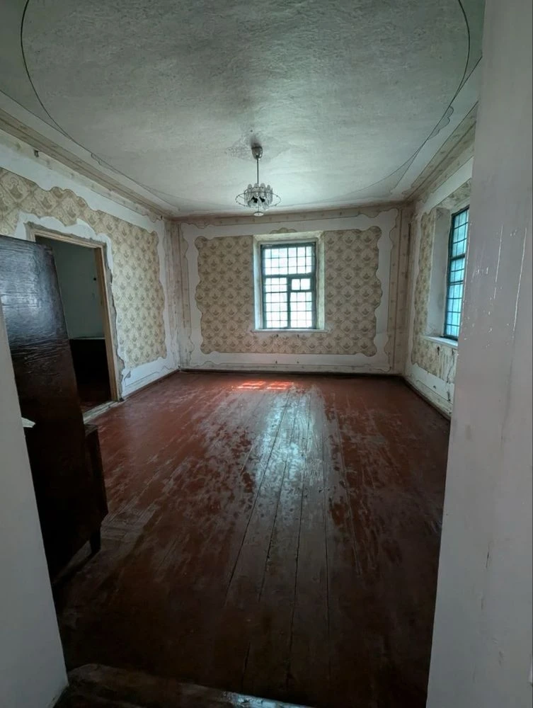 Продаж частини будинку по вулиці Матросова!