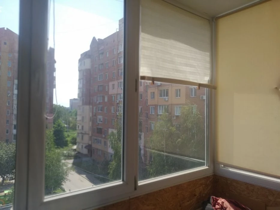 Продам квартиру 50 м2  з автономкою і частковим меблюванням