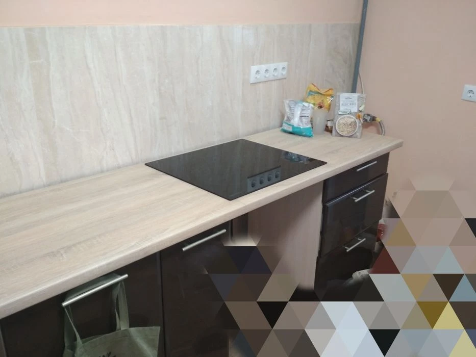 Продам квартиру 50 м2  з автономкою і частковим меблюванням