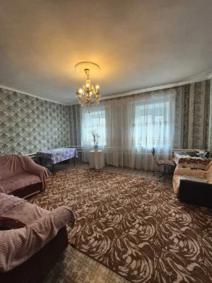 Продаж. Частина будинку. Окремий двір. 6 соток. Гараж