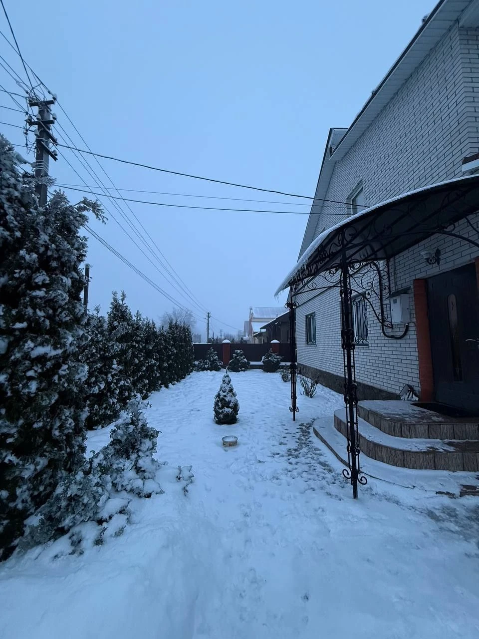 Продаж будинку по вул. Пілотів