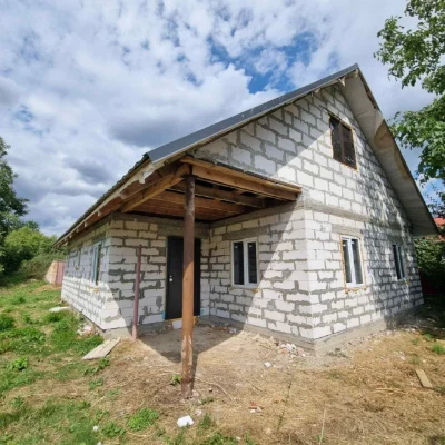 Новобудова у передмісті Умань