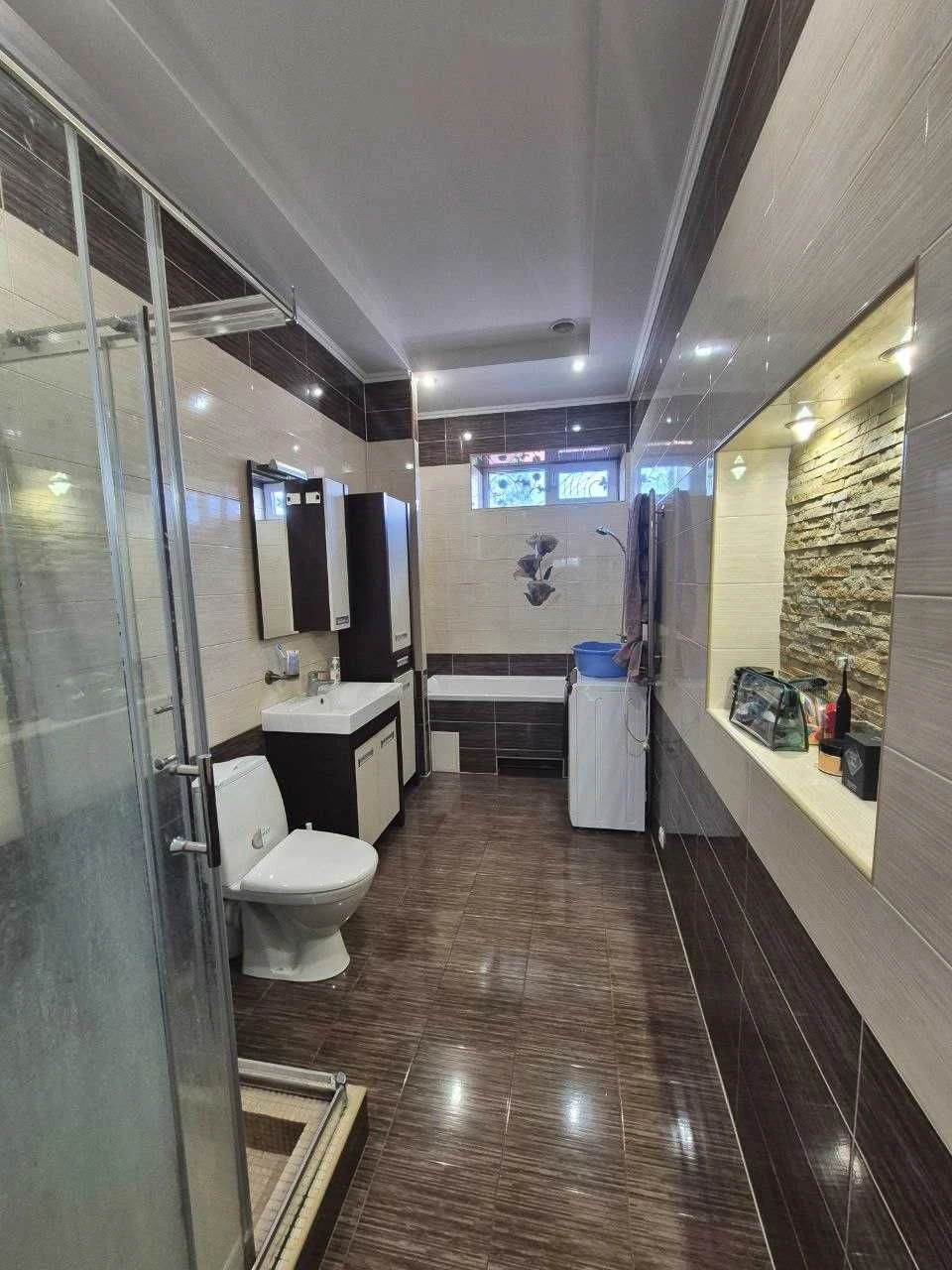 Продам БУДИНОК 110 кв.м. Естетика комфорту. 18 соток. рн № 3