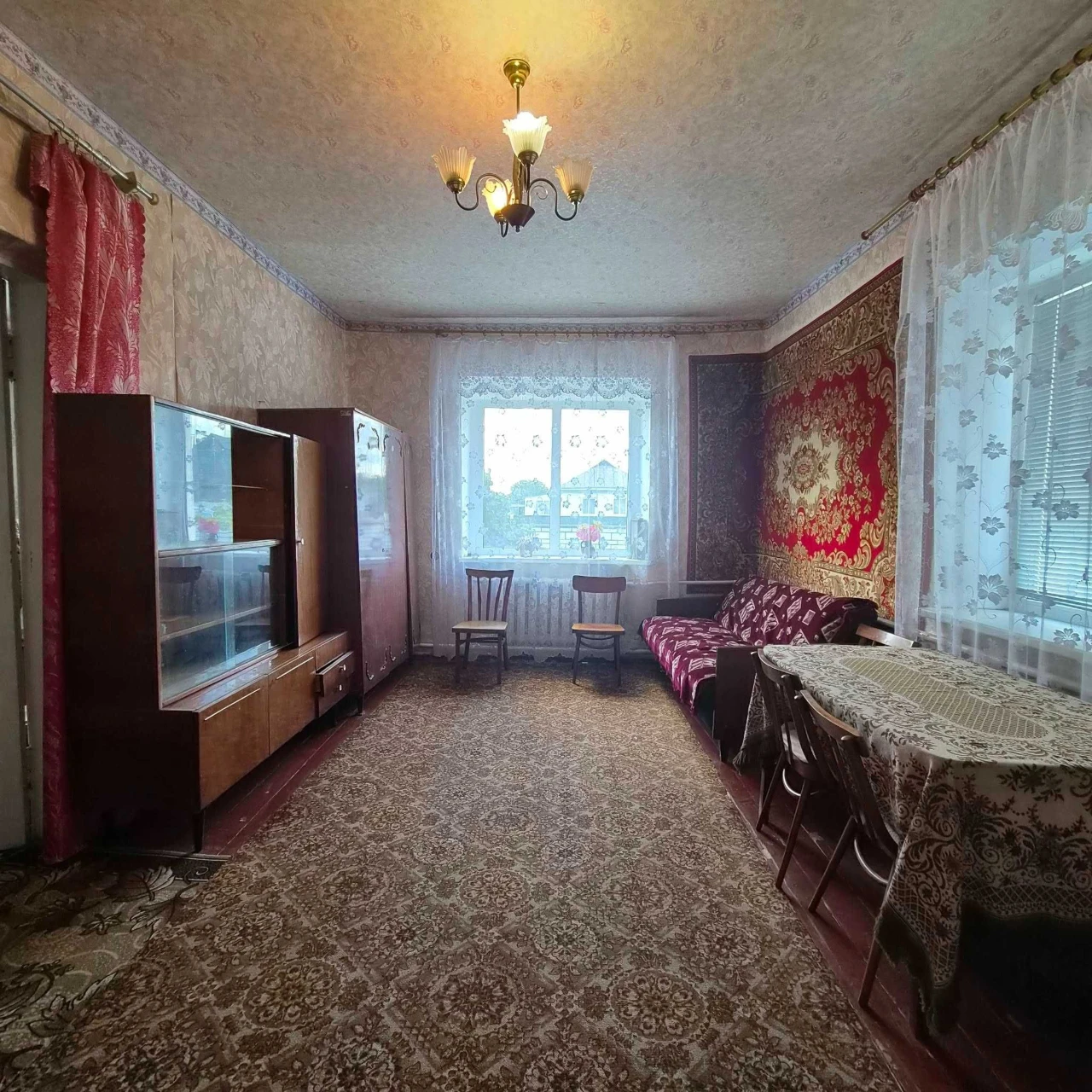Житловий будинок з господарством