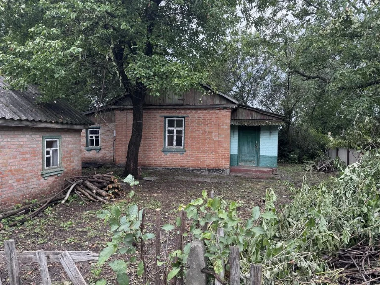 Продається частина будинку в ЦЕНТРІ міста.