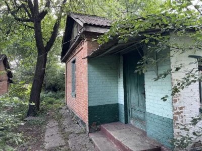Продається частина будинку в ЦЕНТРІ міста.