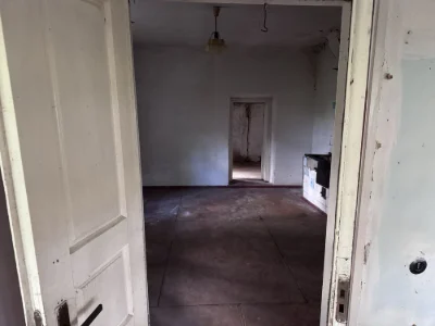 Продається частина будинку в ЦЕНТРІ міста.
