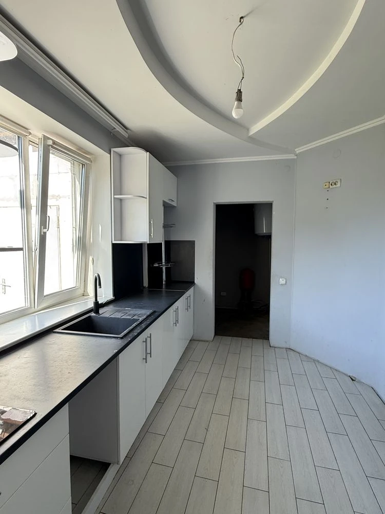 Будинок у Чигирині — 124,4 м², 4 кімнати, 8 соток, гараж