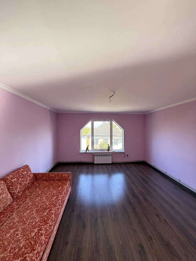 Будинок у Чигирині — 124,4 м², 4 кімнати, 8 соток, гараж