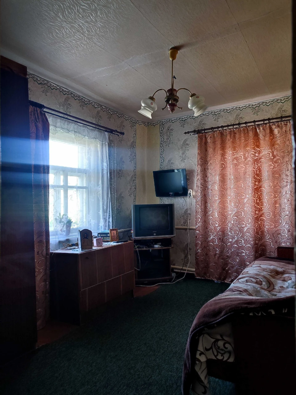 Будинок (земельна ділянка)